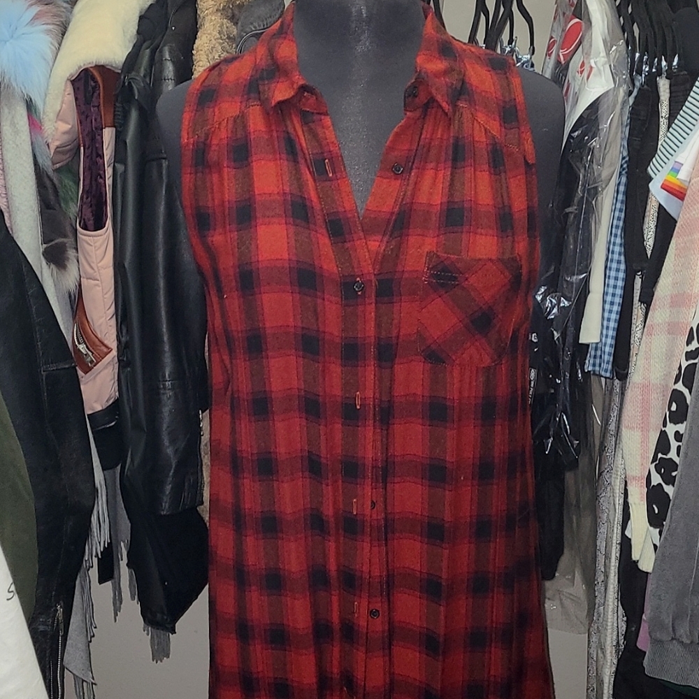 Sleeveless, floor length flannel Size Med